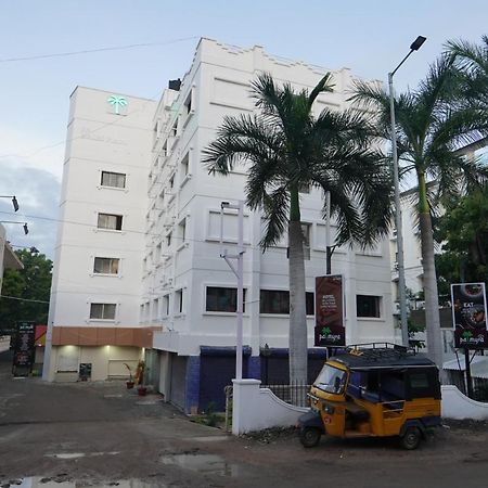 Hotel Palmyra Grand Inn Tirunelveli Bagian luar foto