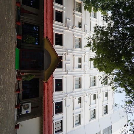 Hotel Palmyra Grand Inn Tirunelveli Bagian luar foto