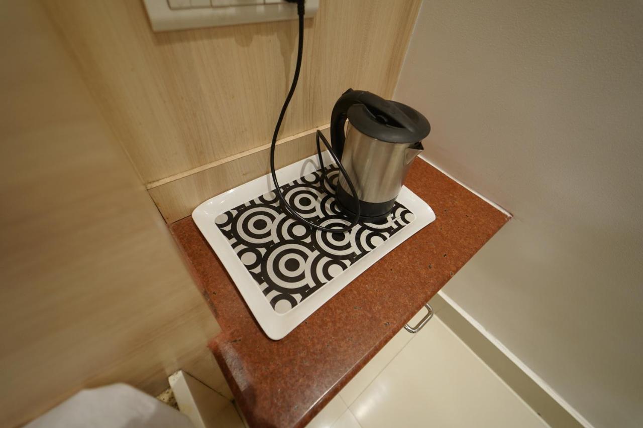 Hotel Palmyra Grand Inn Tirunelveli Bagian luar foto