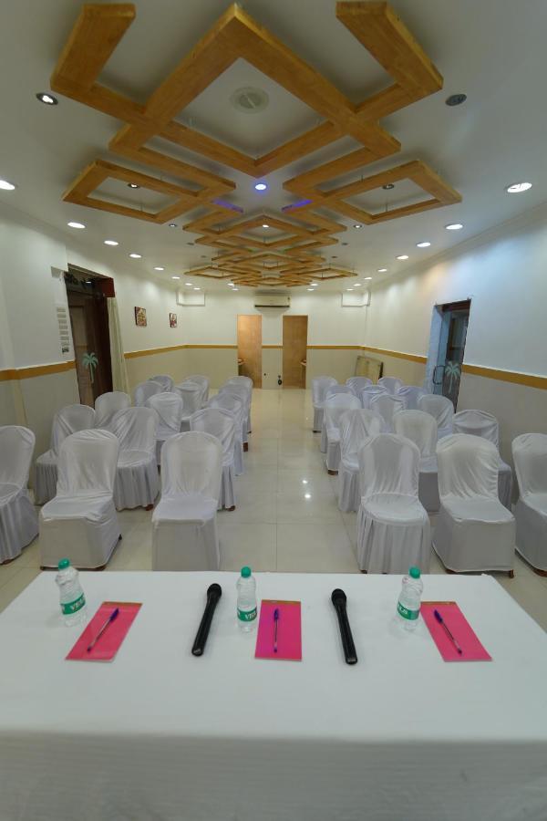 Hotel Palmyra Grand Inn Tirunelveli Bagian luar foto