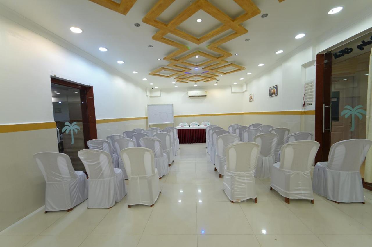 Hotel Palmyra Grand Inn Tirunelveli Bagian luar foto