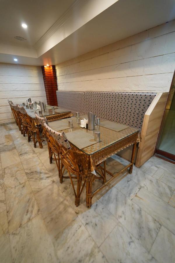 Hotel Palmyra Grand Inn Tirunelveli Bagian luar foto