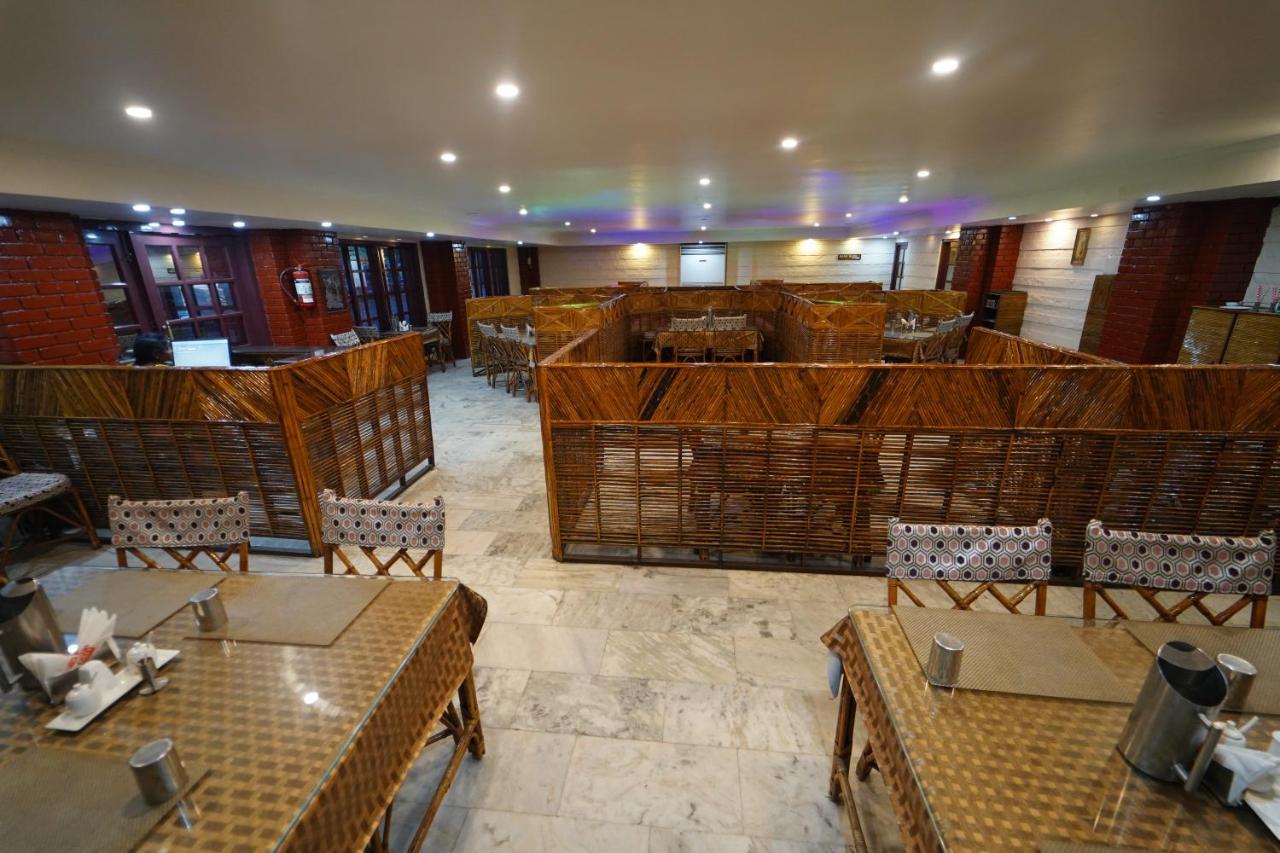 Hotel Palmyra Grand Inn Tirunelveli Bagian luar foto