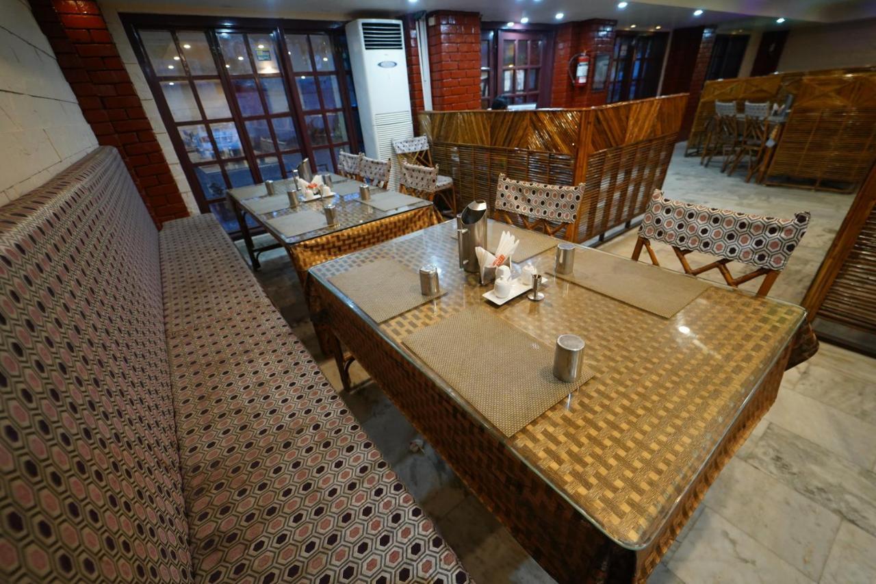 Hotel Palmyra Grand Inn Tirunelveli Bagian luar foto